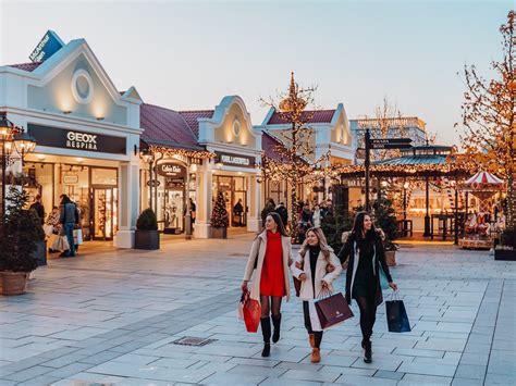 parndorf designer outlet.